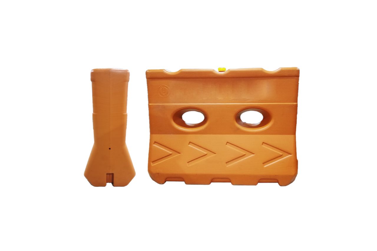 Orange traffic barrier Delta Plus